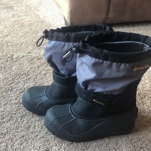 Columbia kids boots